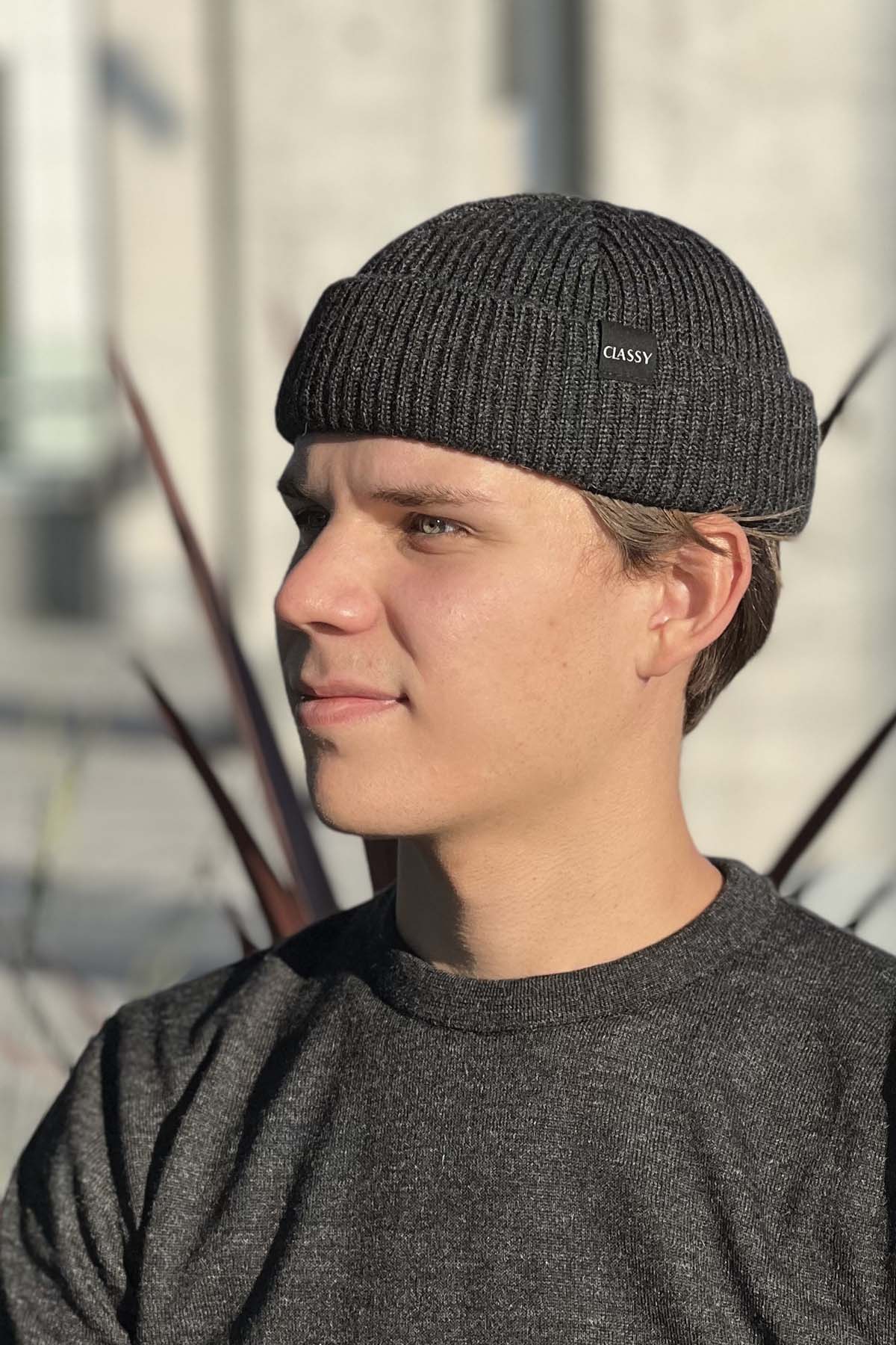 Alpakkapipo Uros harmaa grafiitti sivusta