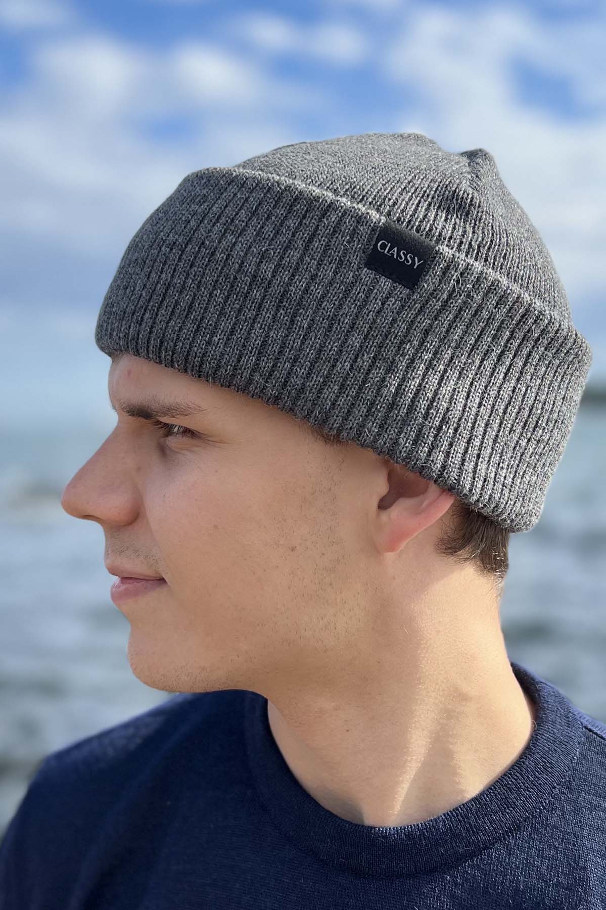 Alpakkapipo keskiharmaa Taquile sivusta