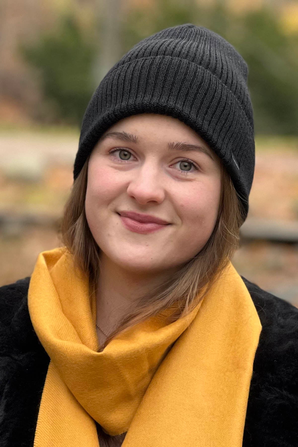 Alpakkapipo Esteves musta sivusta taitettu