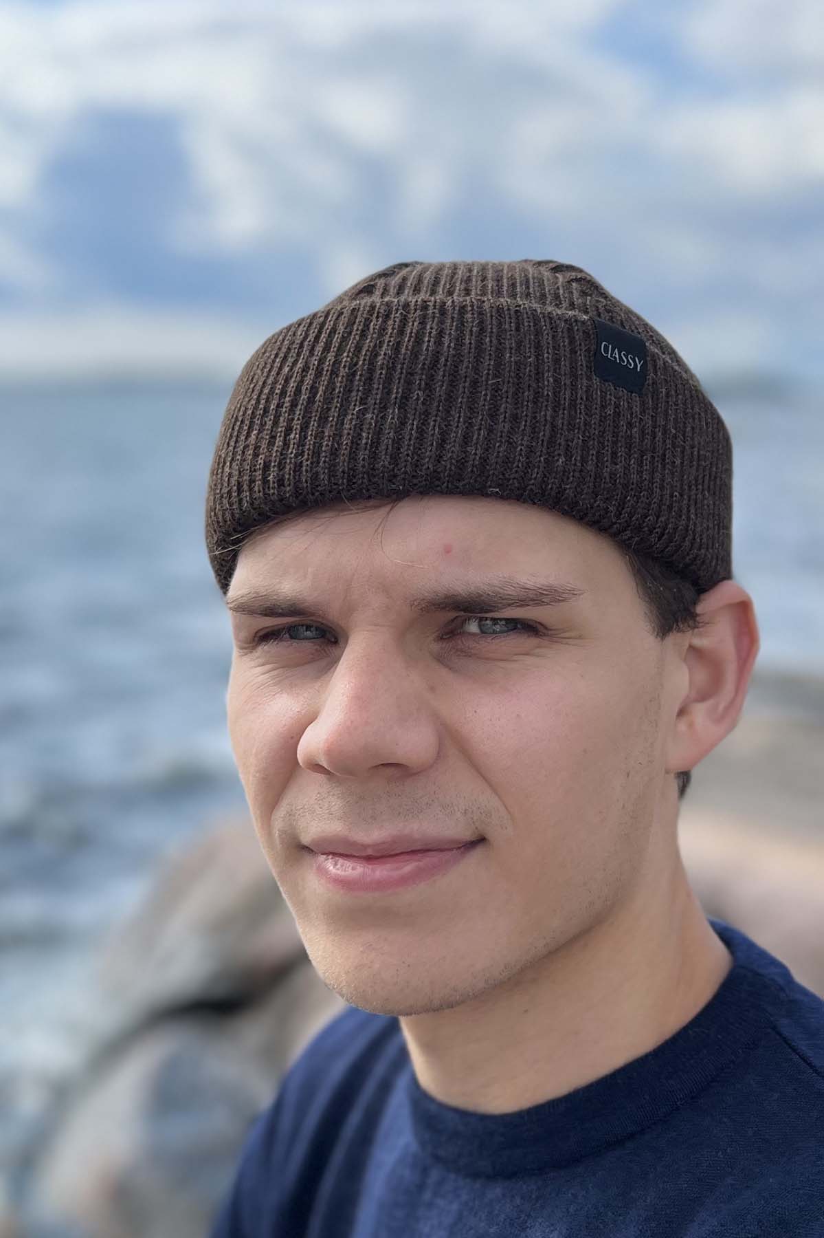 Alpakka pipo tummanruskea Uros sivusta