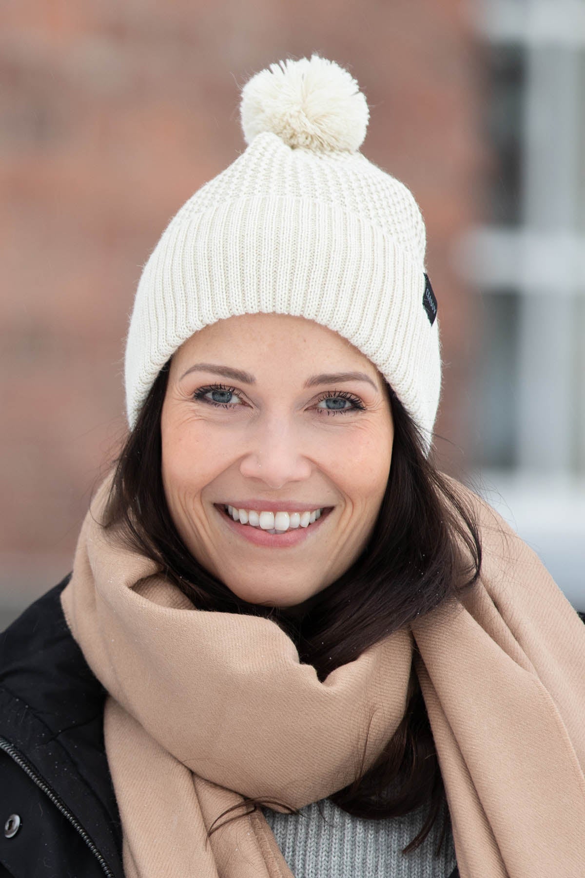 Alpakka tupsupipo Suasi luonnonvalkoinen sivusta