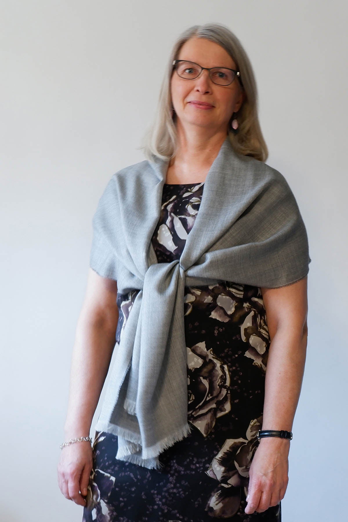 Alpakka-silkki huivi harmaa vaaleanharmaa Umayo